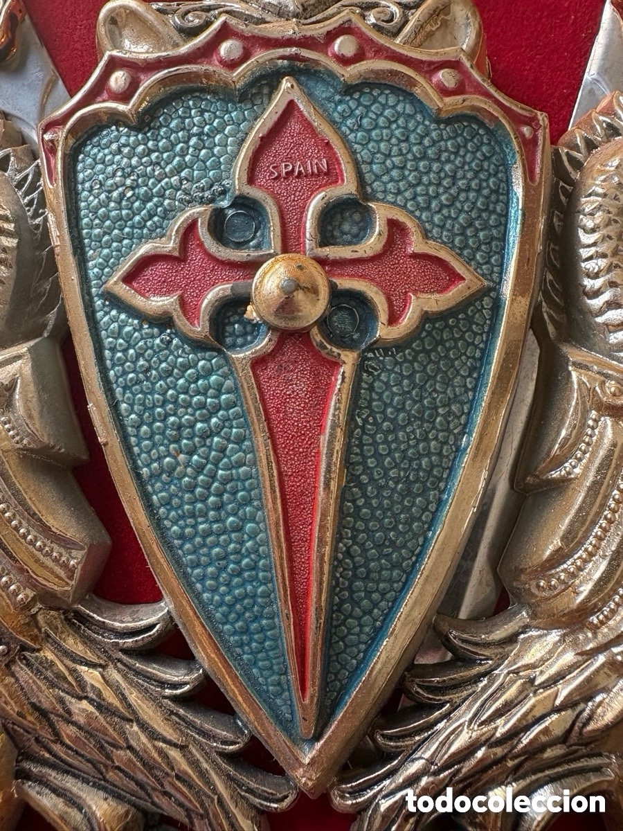 Antig&uuml;edades: Antiguo escudo de armas con espadas (A8) - Foto 4
