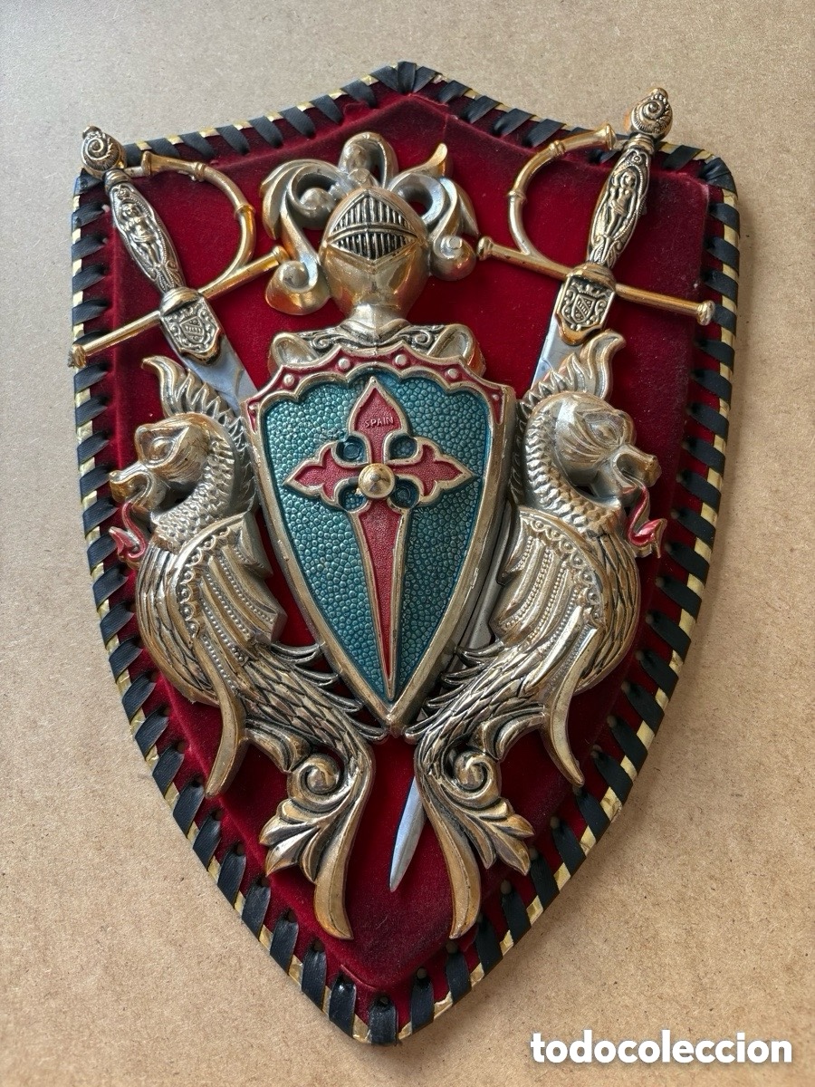 Antig&uuml;edades: Antiguo escudo de armas con espadas (A8) - Foto 1