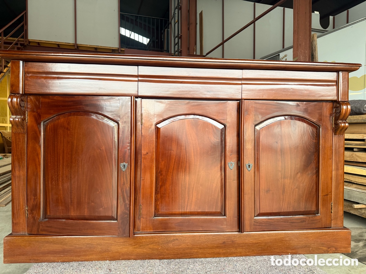 Antig&uuml;edades: Buffet victoriano en caoba maciza - Foto 8