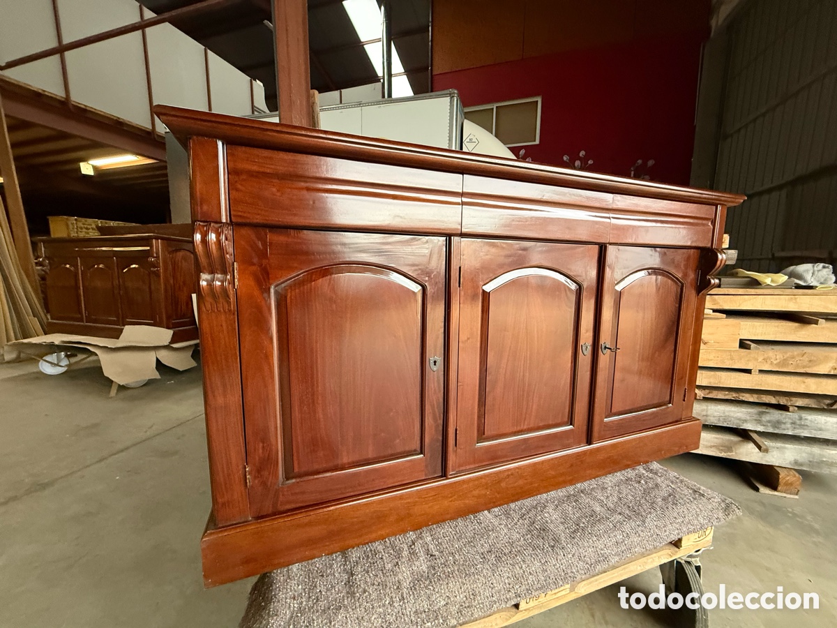 Antig&uuml;edades: Buffet victoriano en caoba maciza - Foto 14