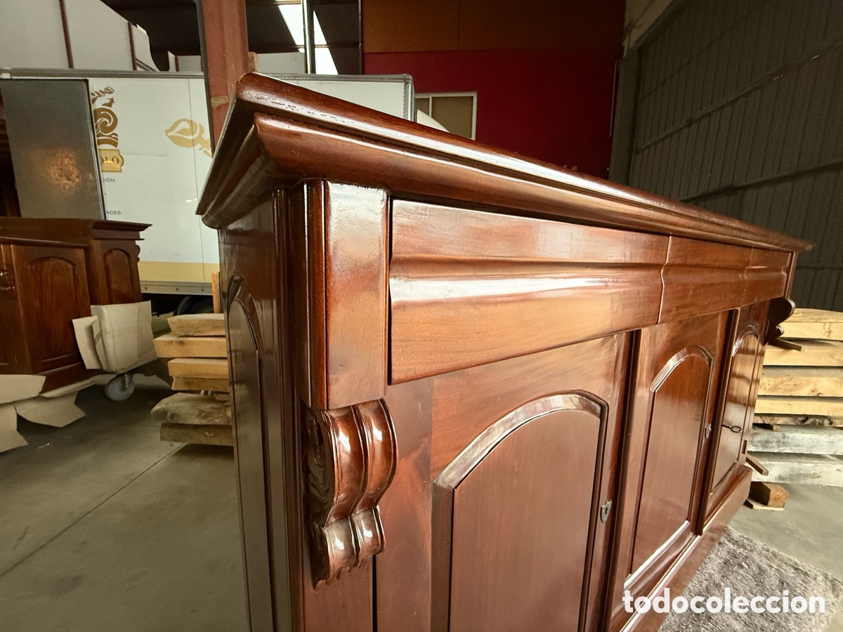 Antig&uuml;edades: Buffet victoriano en caoba maciza - Foto 17