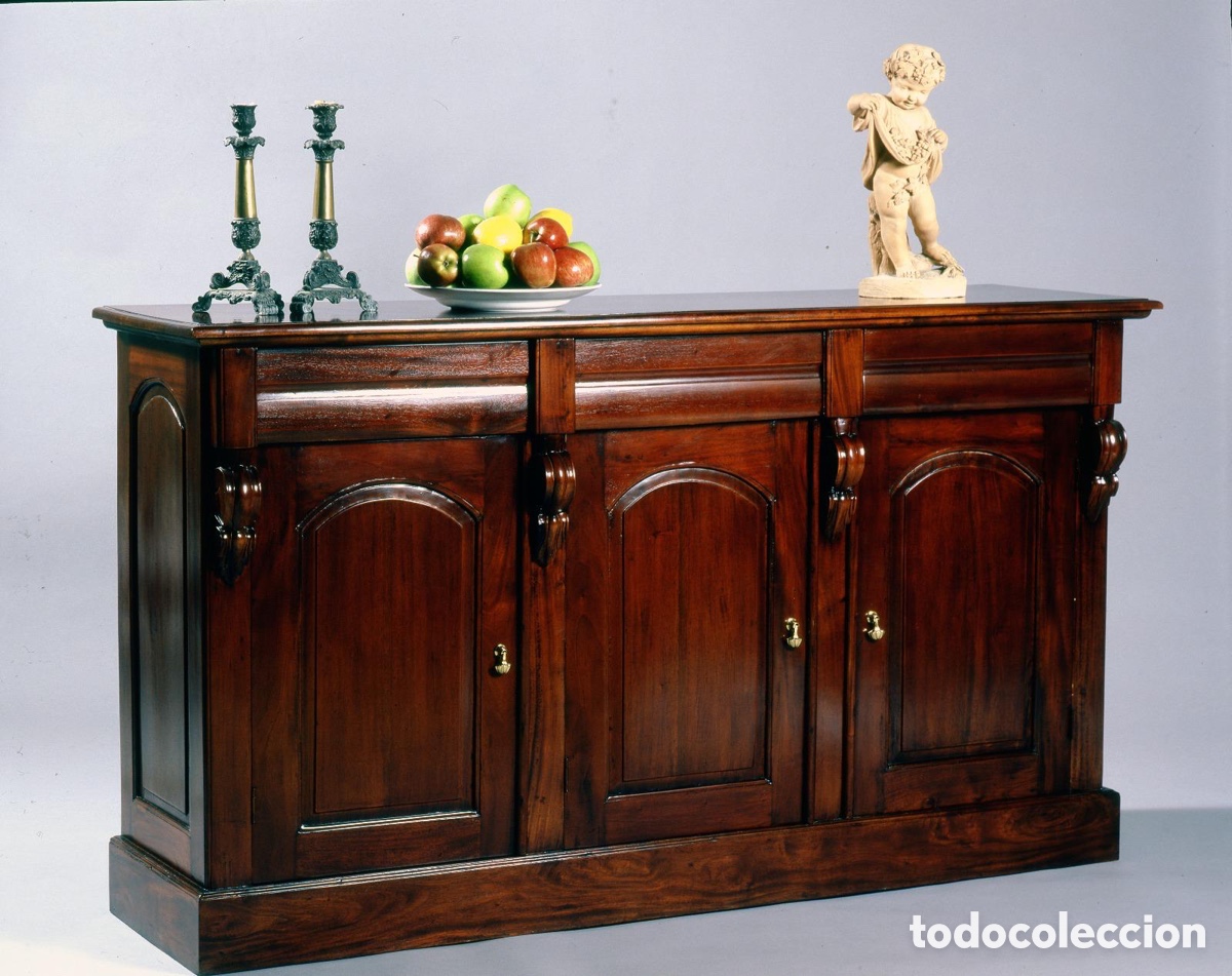 Antig&uuml;edades: Buffet victoriano en caoba maciza - Foto 1