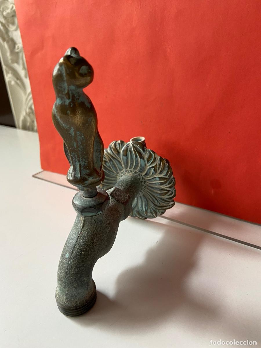 Antig&uuml;edades: 260-26. Grifo de bronce. Gato. Funciona.. - Foto 6