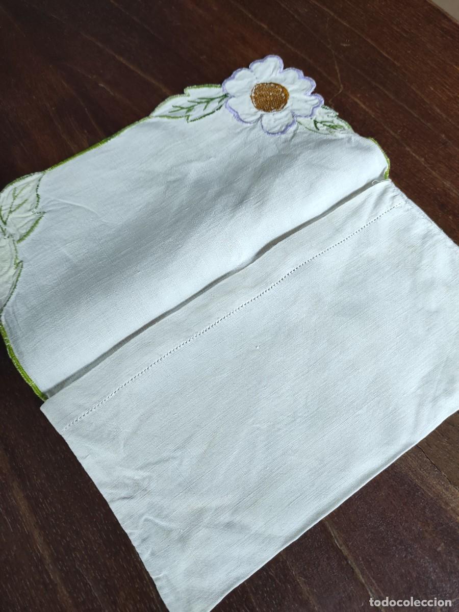 Antig&uuml;edades: Bolsas bordada para ropa interior - Foto 3