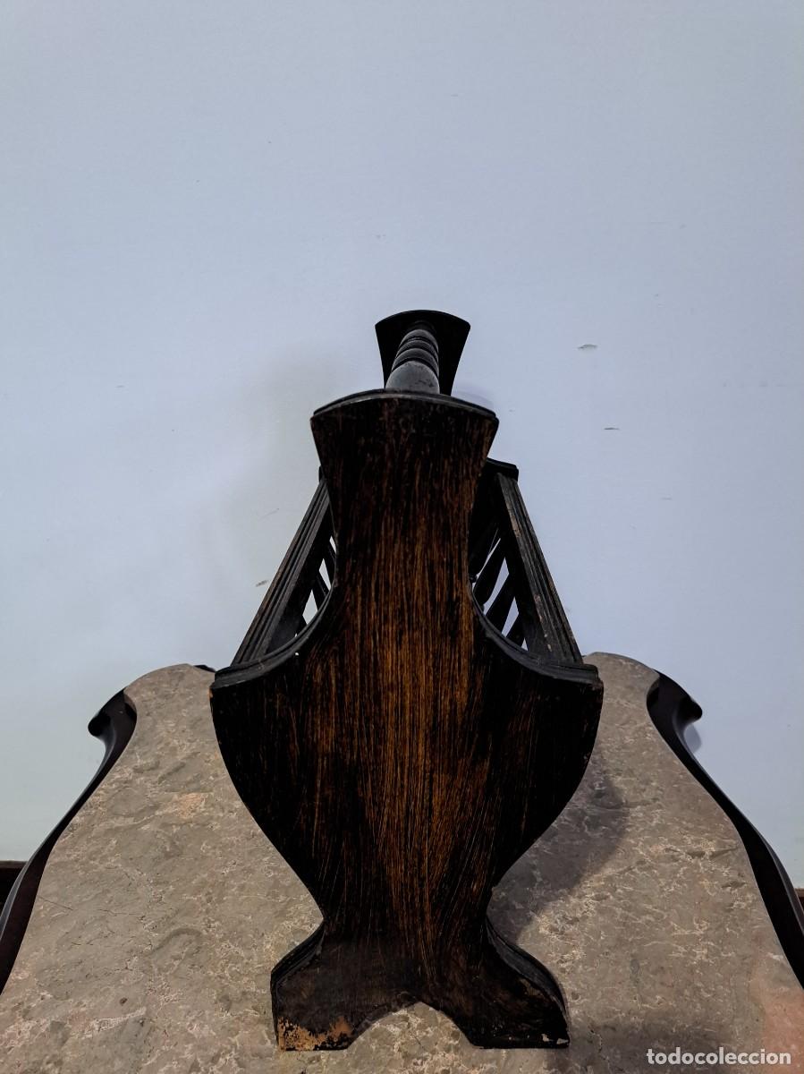 Antig&uuml;edades: REVISTERO ANTIGUO DE MADERA - Foto 3