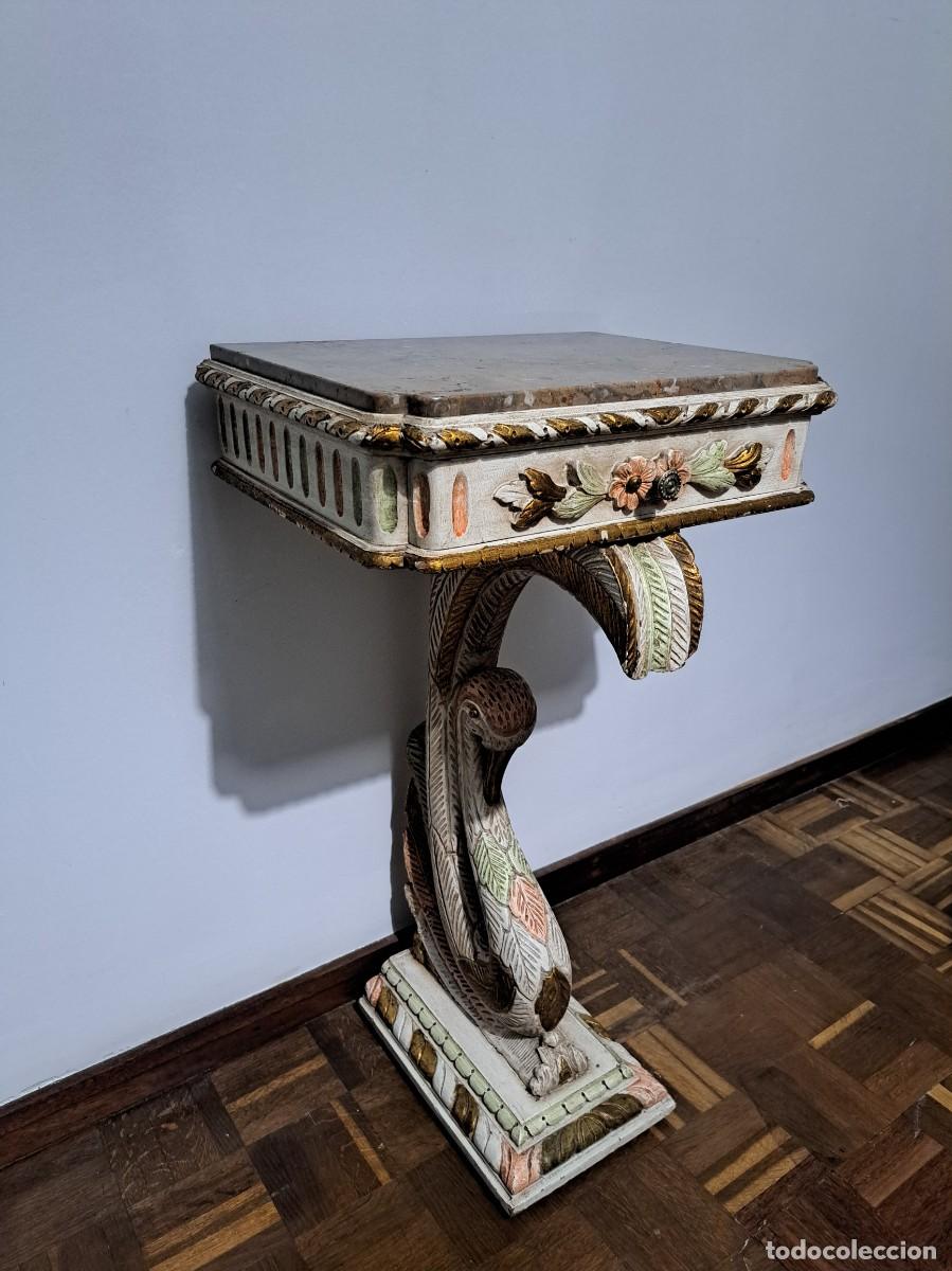 Antig&uuml;edades: MESA AUXILIAR DE MADERA Y M&Aacute;RMOL - CISNE - Foto 2