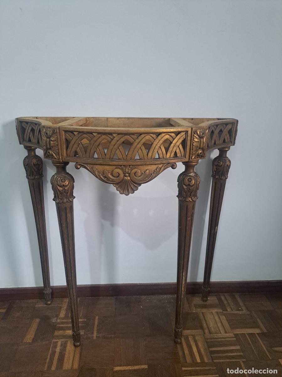 Antig&uuml;edades: CONSOLA EN MADERA TALLADA Y DORADA - Foto 1