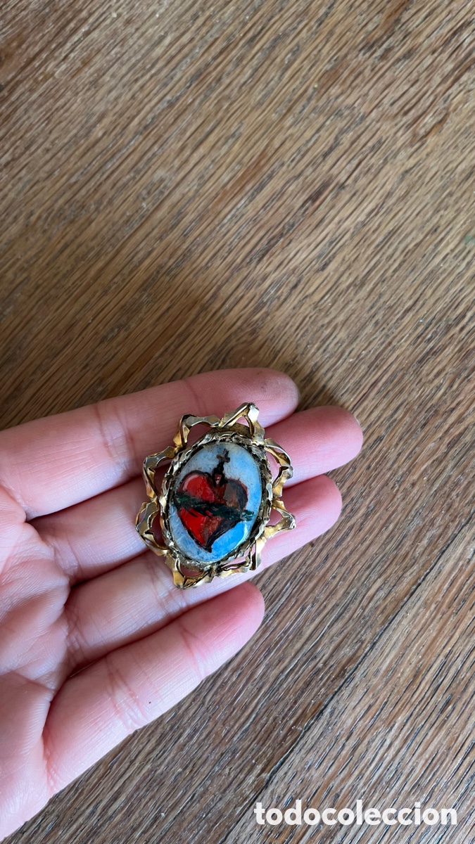 Antig&uuml;edades: Relicario sagrado coraz&oacute;n broche - Foto 1