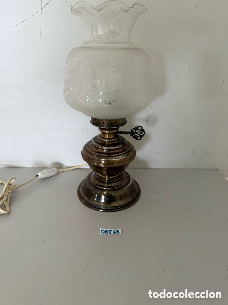 Antig&uuml;edades: L&aacute;mpara de mesa tipo quinqu&eacute; - Foto 1