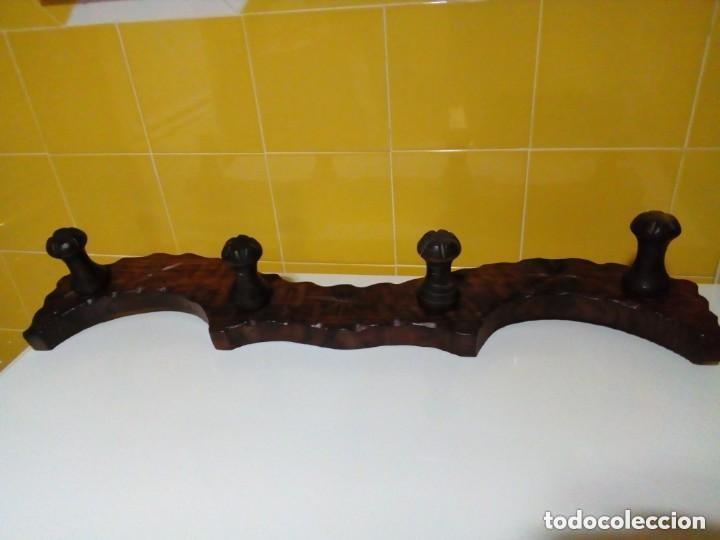 Antig&uuml;edades: PERCHERO RUSTICO EN FORMA DE YUGO DE MADERA MACIZA - Foto 5