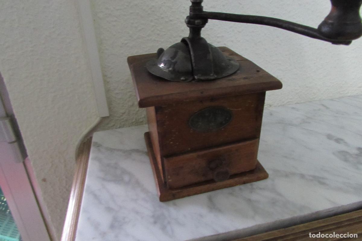 Oggetti Antichi: Antiguo molinillo de caf&eacute; marca Mutzig-Framont