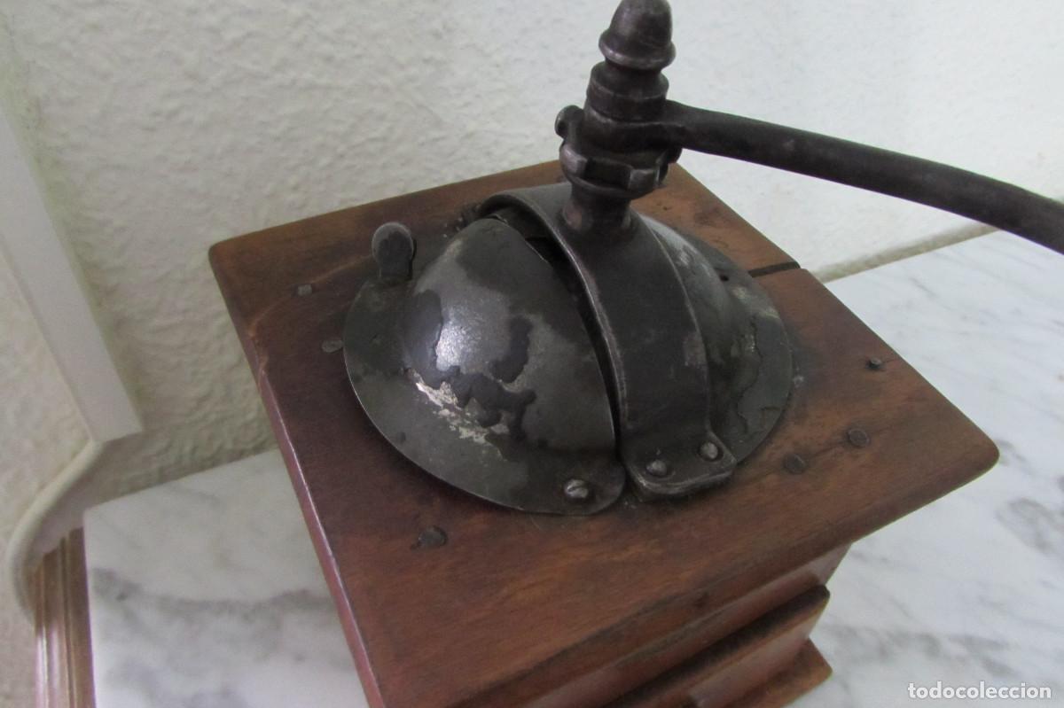 Antig&uuml;edades: Antiguo molinillo de caf&eacute; marca Mutzig-Framont - Foto 2