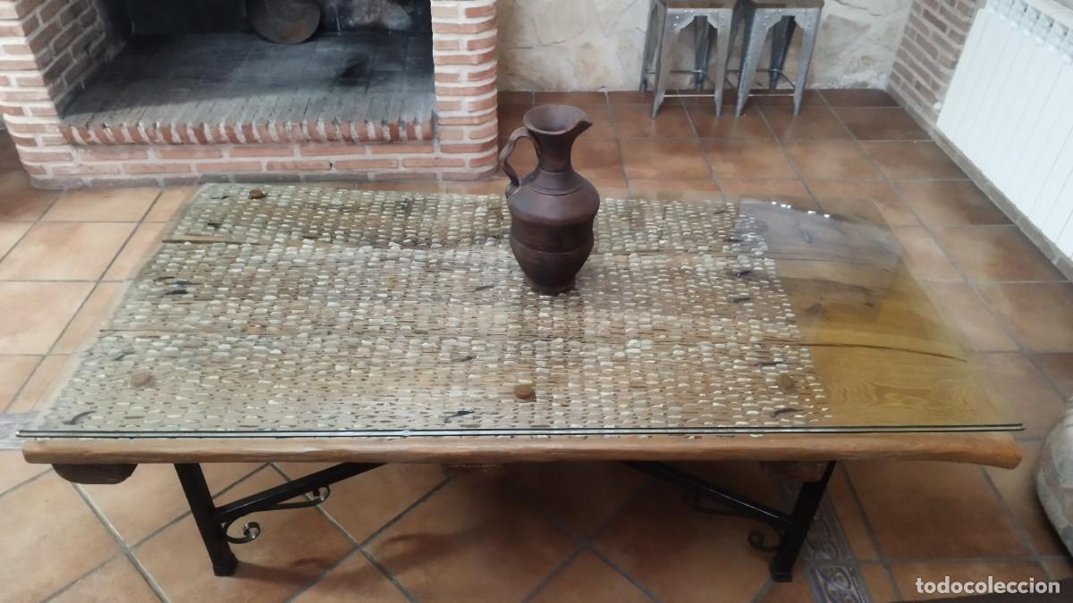 Antig&uuml;edades: Mesa con trilla y patas de forja - Foto 1