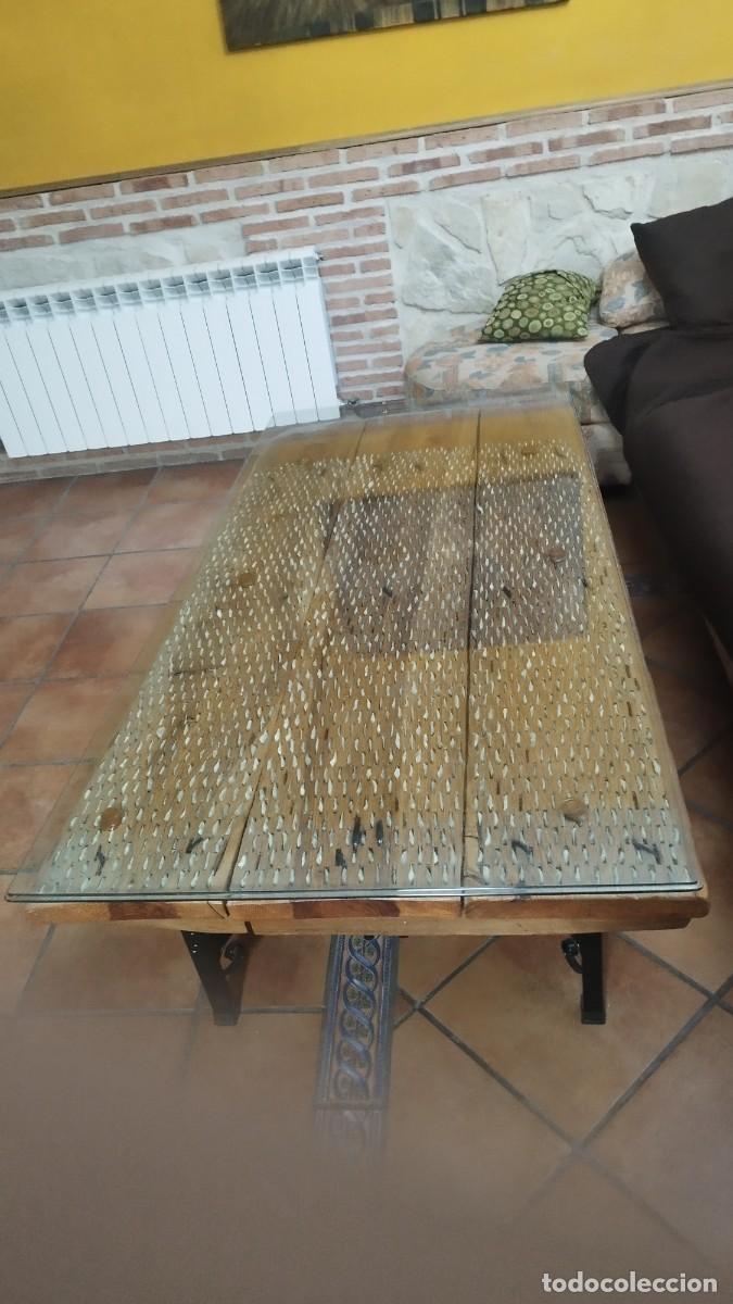 Antig&uuml;edades: Mesa con trilla y patas de forja - Foto 3