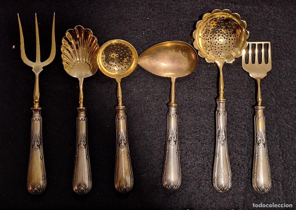 Antig&uuml;edades: Set de 6 cubiertos de postre con el mango de plata - Foto 1