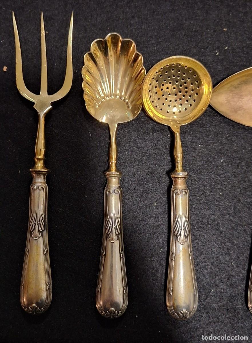 Antig&uuml;edades: Set de 6 cubiertos de postre con el mango de plata - Foto 2