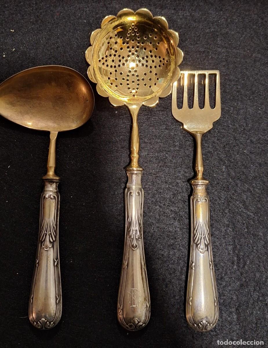 Antig&uuml;edades: Set de 6 cubiertos de postre con el mango de plata - Foto 3