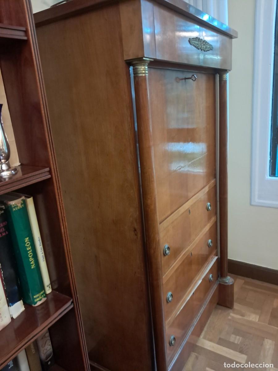 Antig&uuml;edades: MUEBLE BAR MADERA PUERTA ABATIBLE Y CAJONES - Foto 2