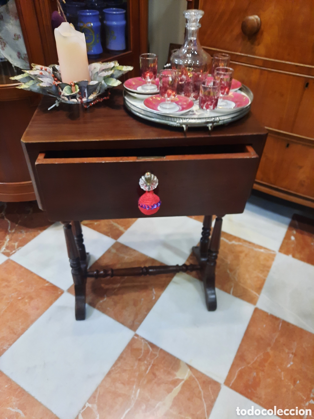 Antig&uuml;edades: Costurero isabelino restaurado - Foto 1