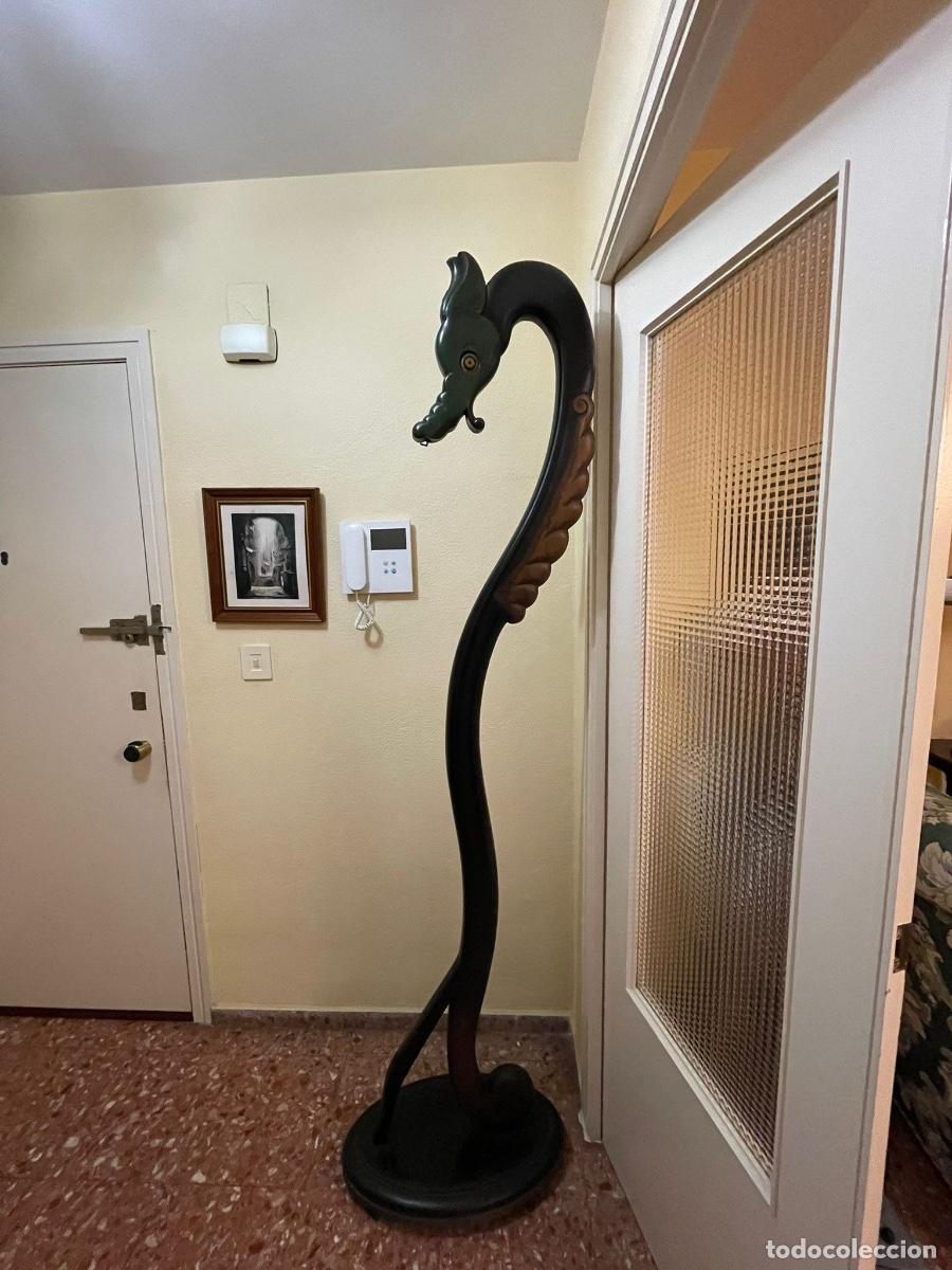 Antiquit&eacute;s: Dragon decorativo de madera- pieza unica