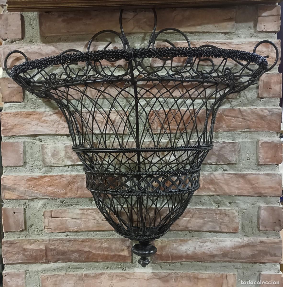 Antig&uuml;edades: CESTA DE PARED ALAMBRE ANTIGUA - Foto 1