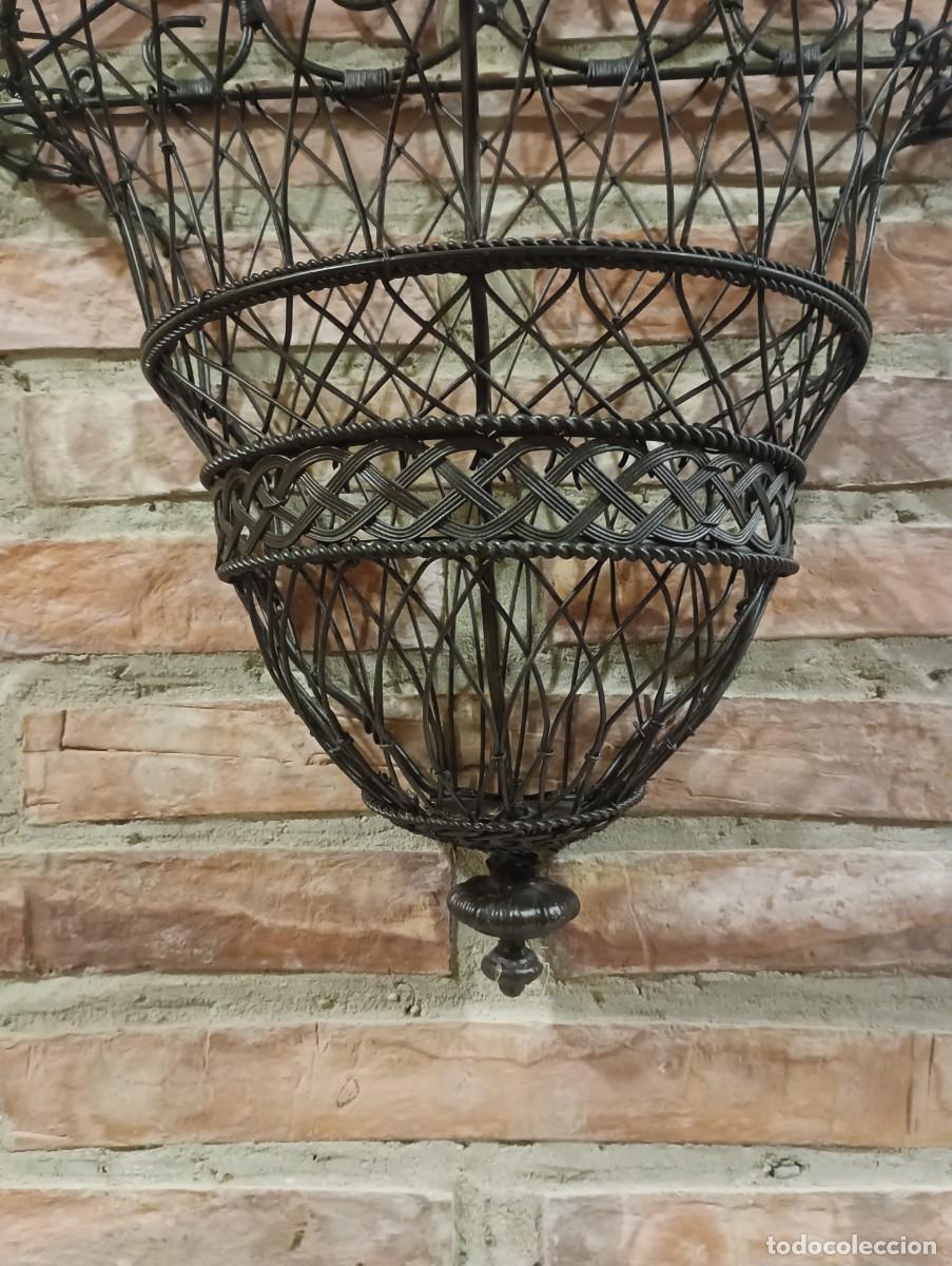 Antig&uuml;edades: CESTA DE PARED ALAMBRE ANTIGUA - Foto 2
