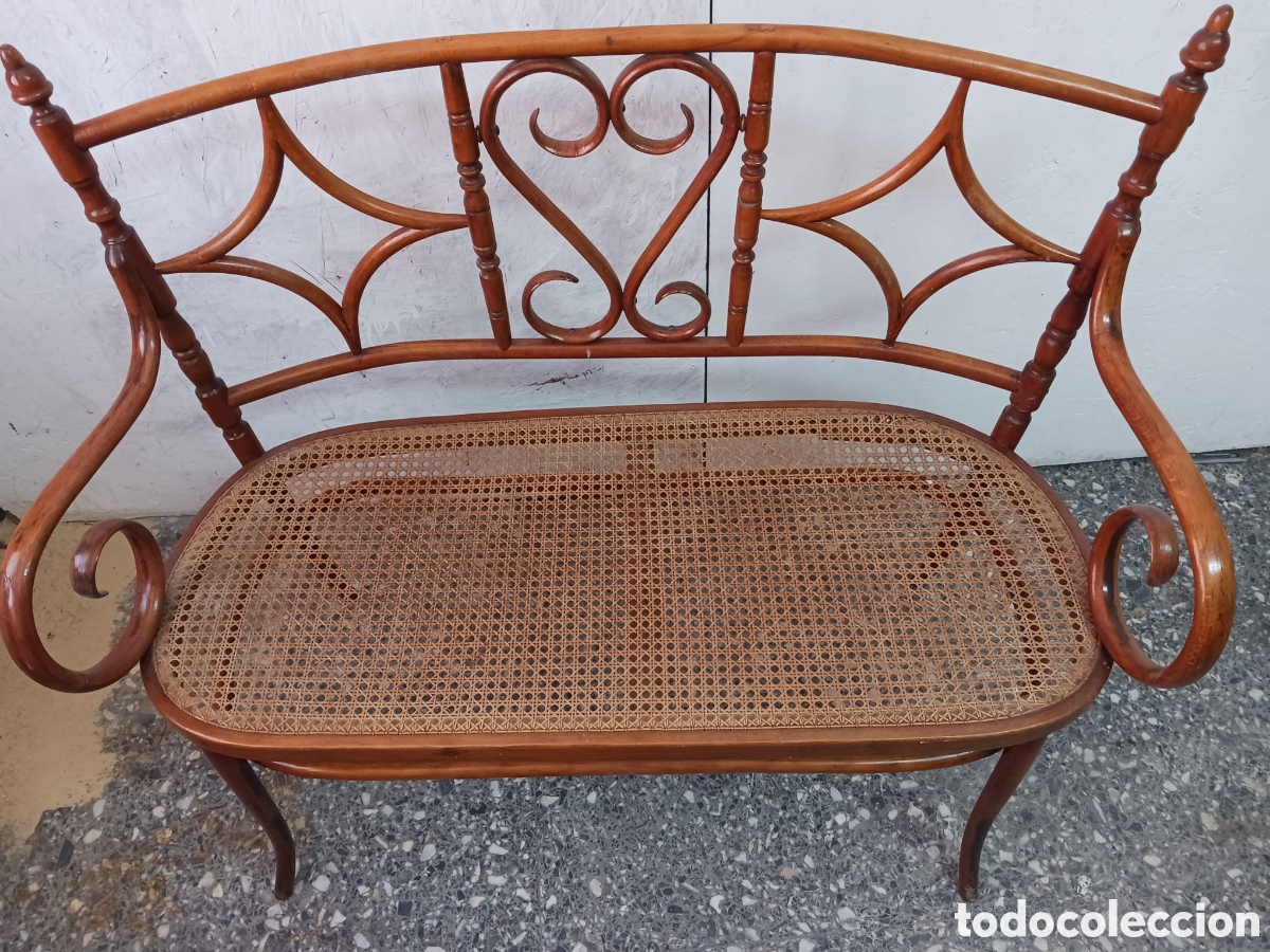 Antig&uuml;edades: SOFA REJILLA Y MADERA - Foto 1