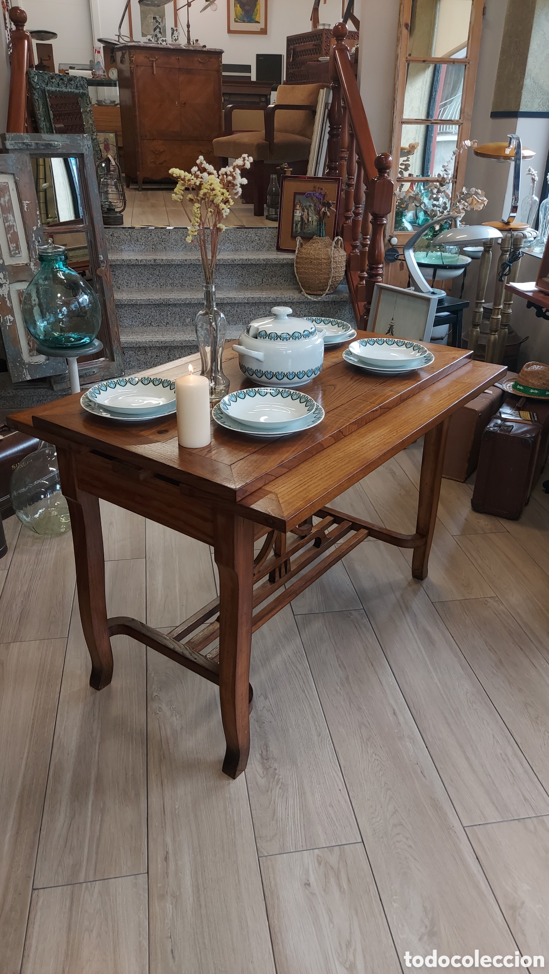 Antig&uuml;edades: Mesa de madera de casta&ntilde;o circa 1940 - Foto 1