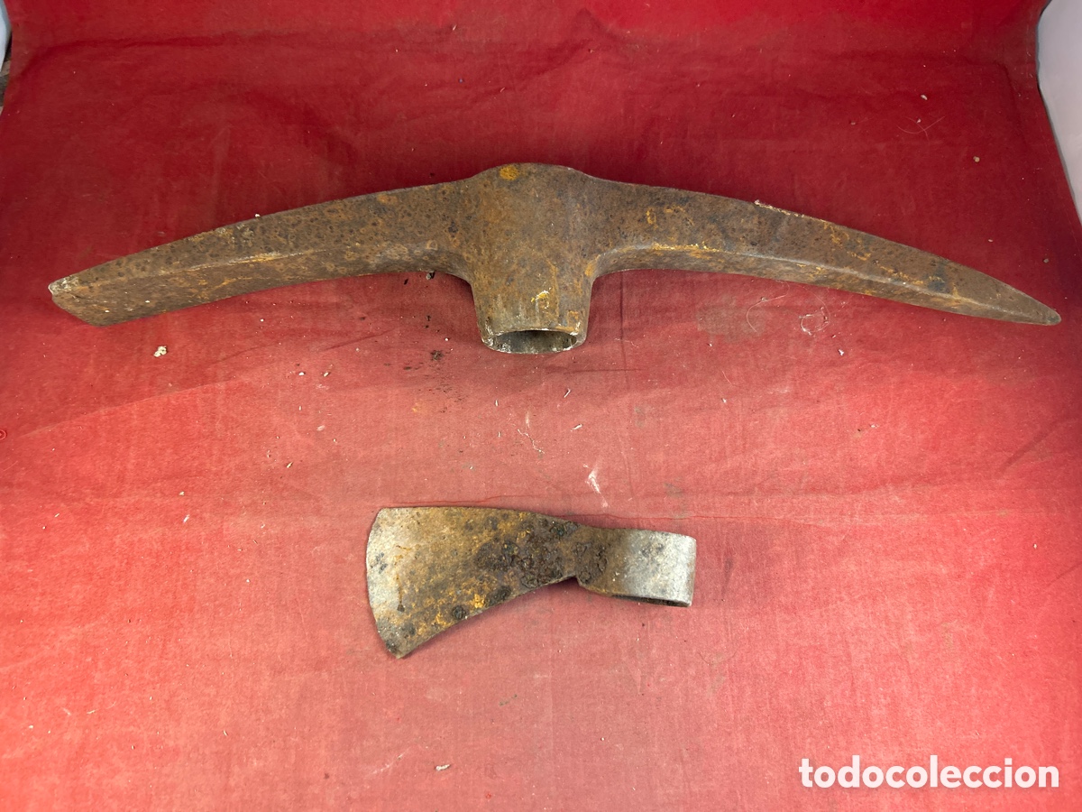 Antig&uuml;edades: HERRAMIENTAS ANTIGUAS PICO Y HACHA - Foto 1