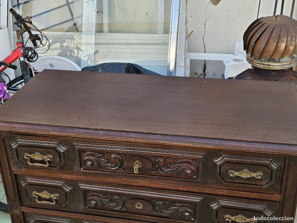 Antig&uuml;edades: comoda de madera antigua - Foto 3