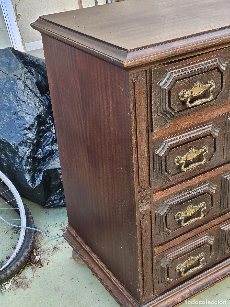Antig&uuml;edades: comoda de madera antigua - Foto 6