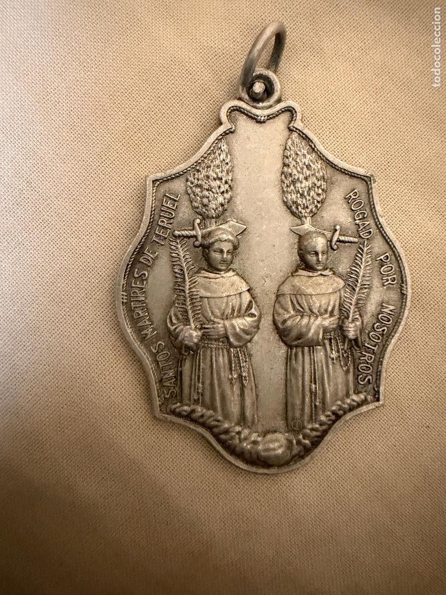 Antig&uuml;edades: Medalla santos m&aacute;rtires de Teruel - Foto 1