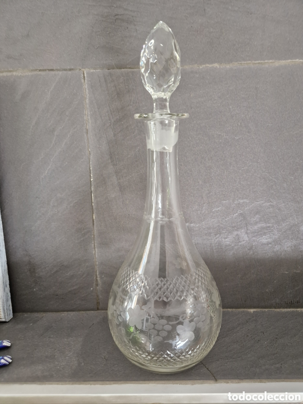 Antig&uuml;edades: Licorera cristal tallado - Foto 1