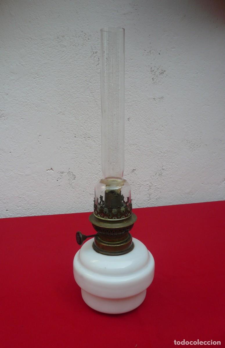 Antig&uuml;edades: ANTIGUO QUINQU&Eacute; DE OPALINA BLANCA. FRANCIA - Foto 22