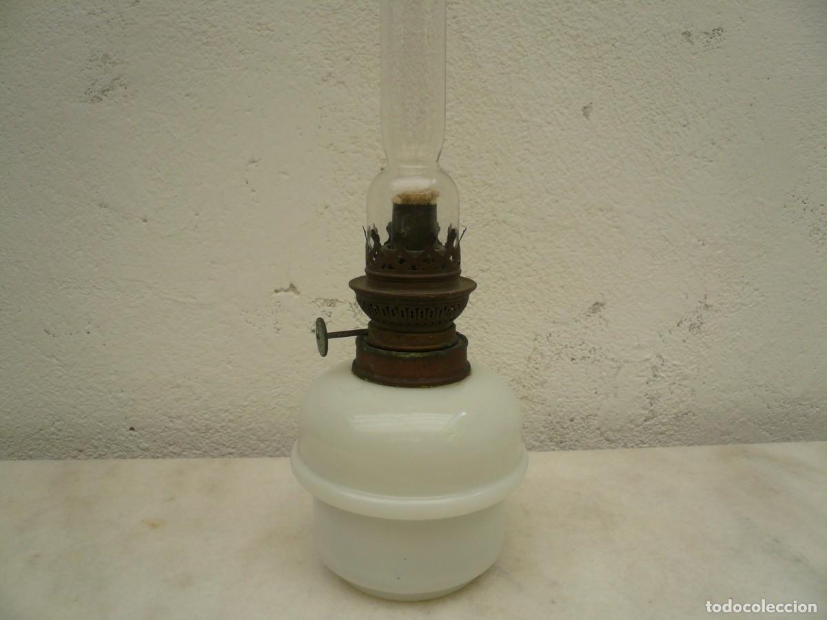 Antig&uuml;edades: ANTIGUO QUINQU&Eacute; DE OPALINA BLANCA. FRANCIA - Foto 21