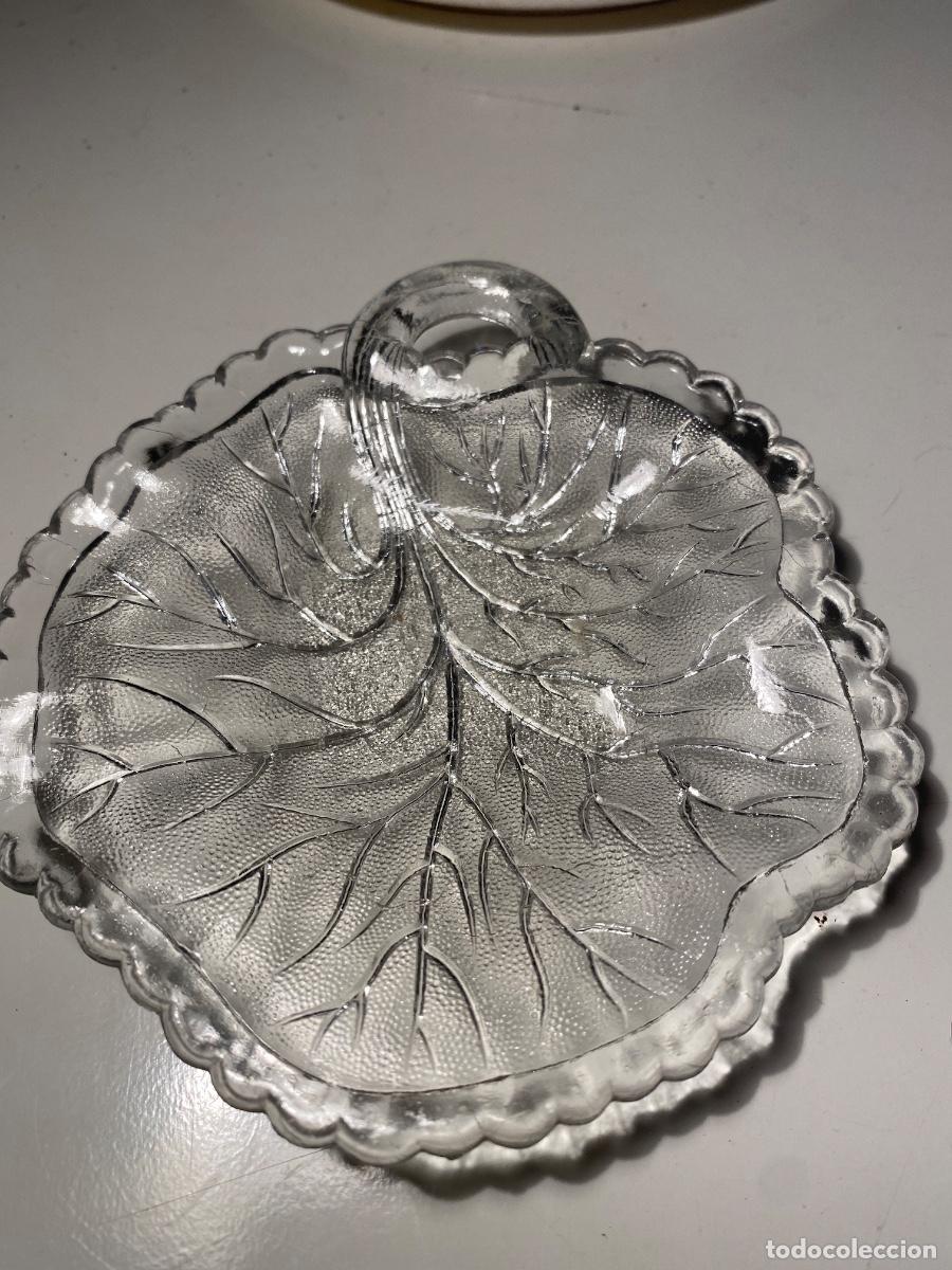 Antig&uuml;edades: Plato de cristal con forma de hoja - Foto 1