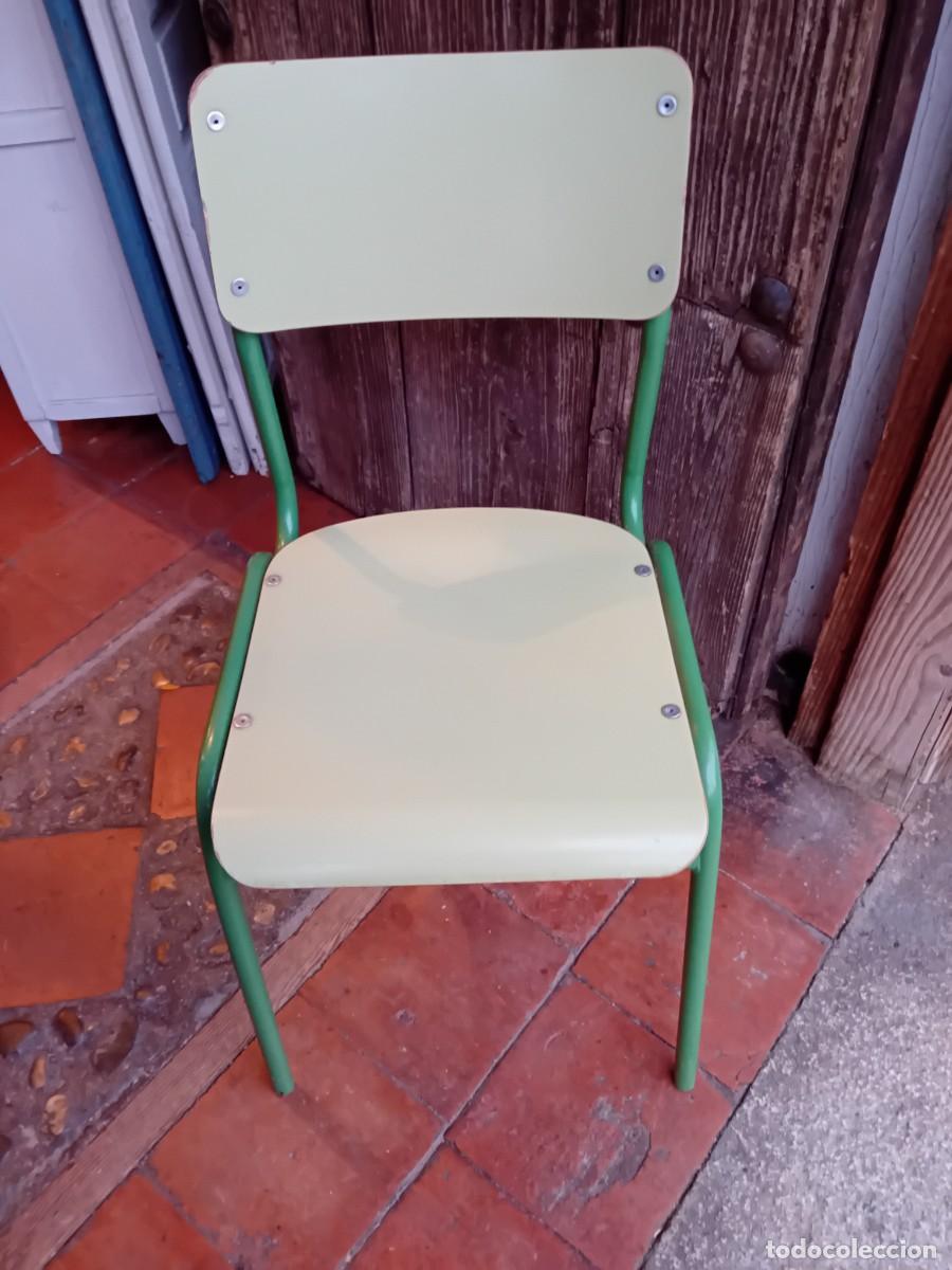 Antig&uuml;edades: Silla de pupitre d&eacute;cada de los 60 - Foto 1