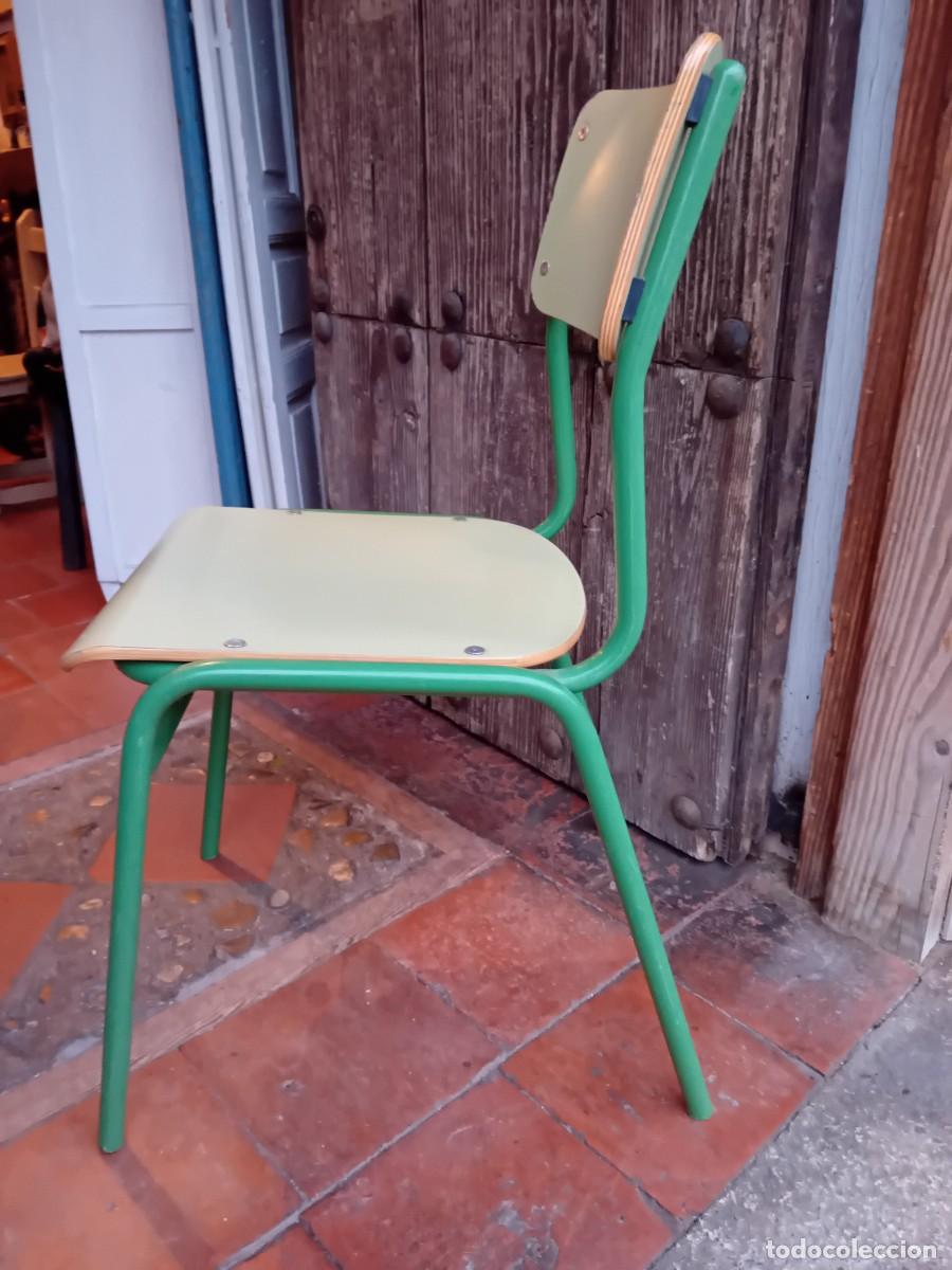 Antig&uuml;edades: Silla de pupitre d&eacute;cada de los 60 - Foto 3