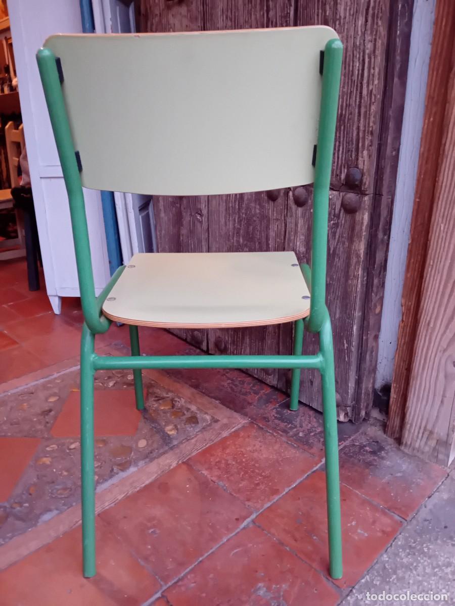 Antig&uuml;edades: Silla de pupitre d&eacute;cada de los 60 - Foto 4