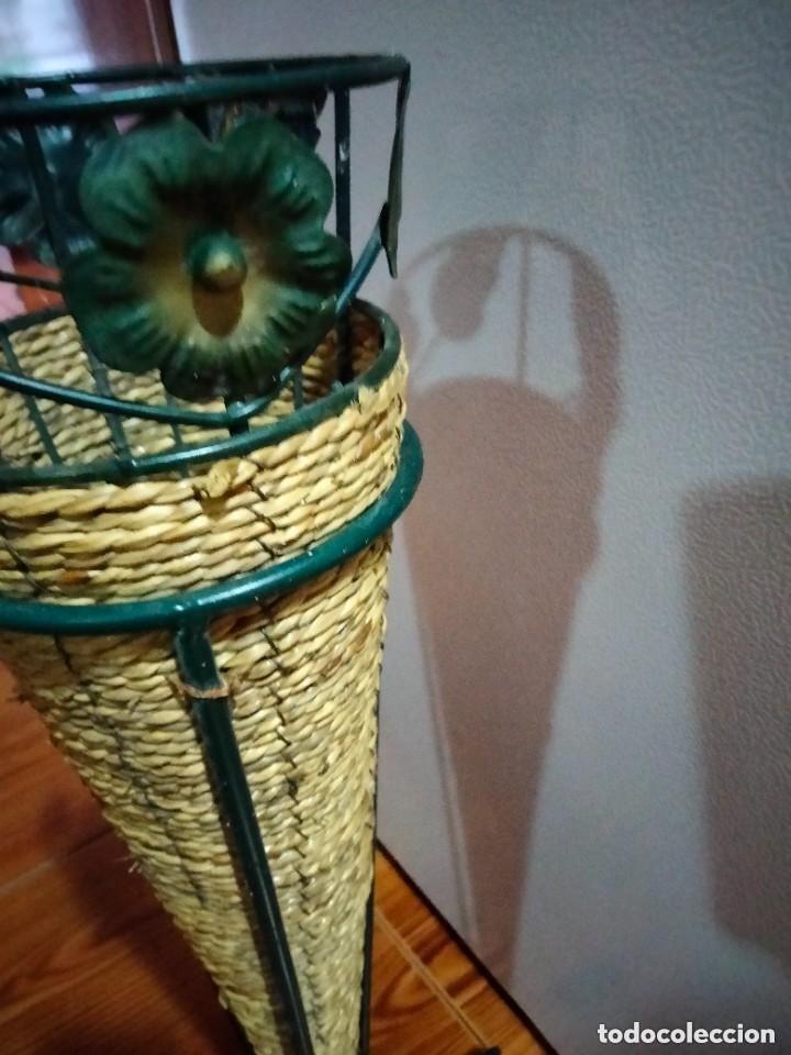 Antig&uuml;edades: bonito florero rustico de 62 cm - Foto 7