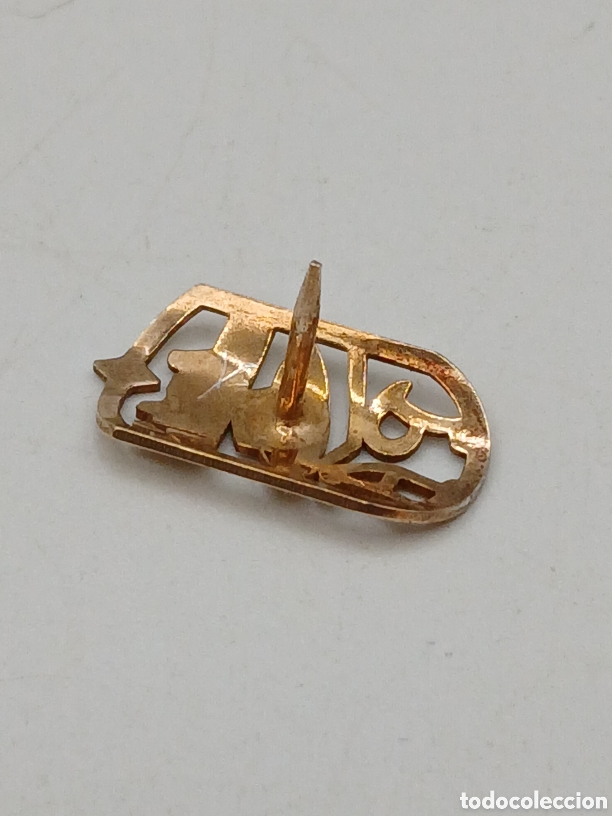 Antig&uuml;edades: Pin de solapa plata chapado oro - Foto 3