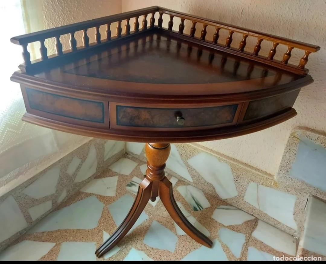Antig&uuml;edades: Mesa esquinera madera - Foto 1