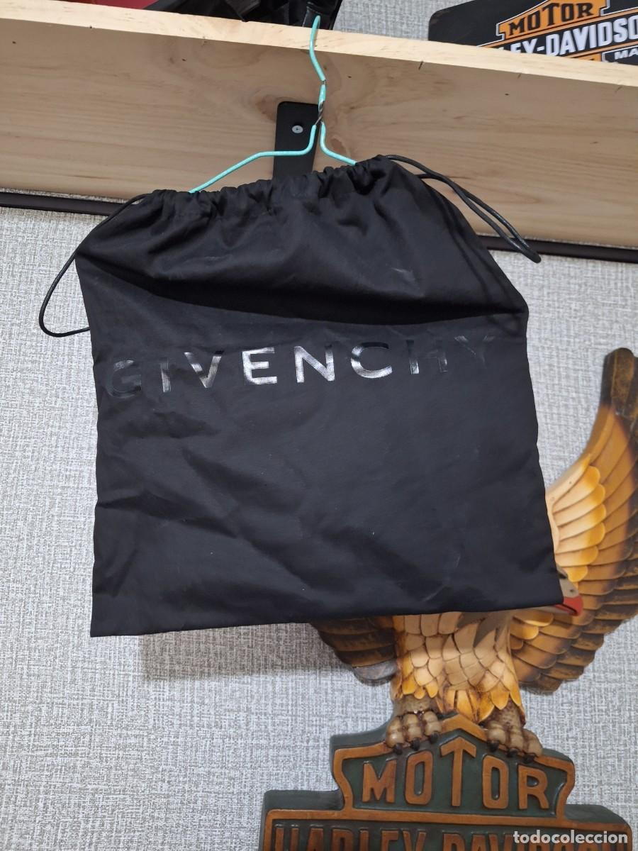 Antig&uuml;edades: Bolsa Funda Tela Bolso Givenchy 38X34cms - Foto 1