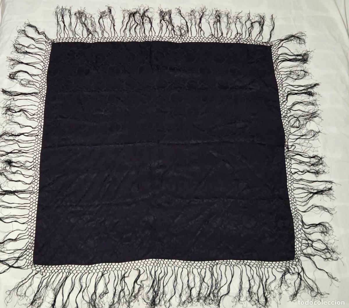 Antig&uuml;edades: Mantilla negra cuadrada - Foto 1