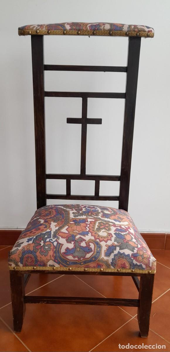 Antig&uuml;edades: RECLINATORIO ANTIGUO CONVENTUAL DE MADERA - Foto 1