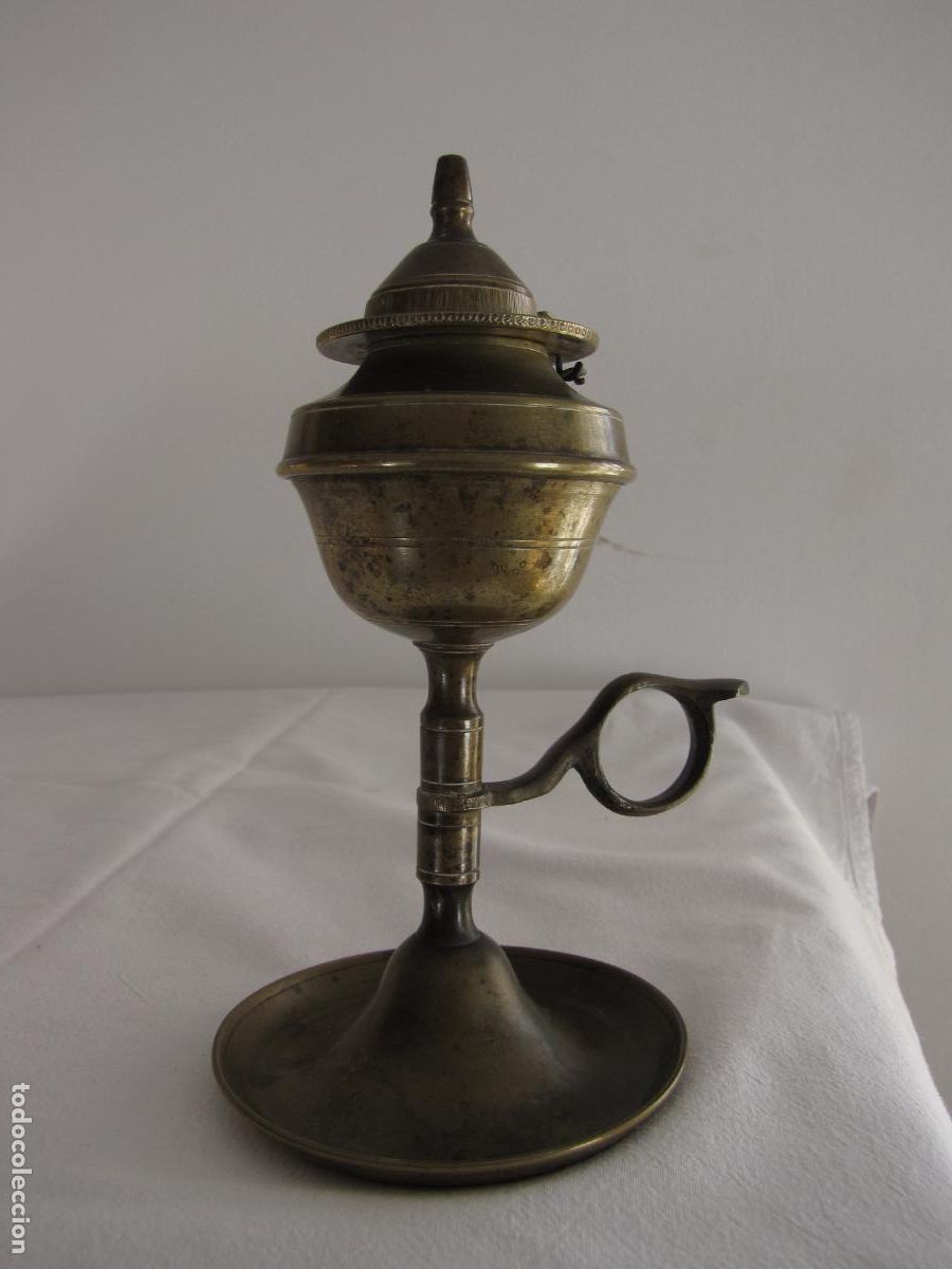 Antig&uuml;edades: 84.- Capuchina de bronce. Aceite. S XIX - Foto 1