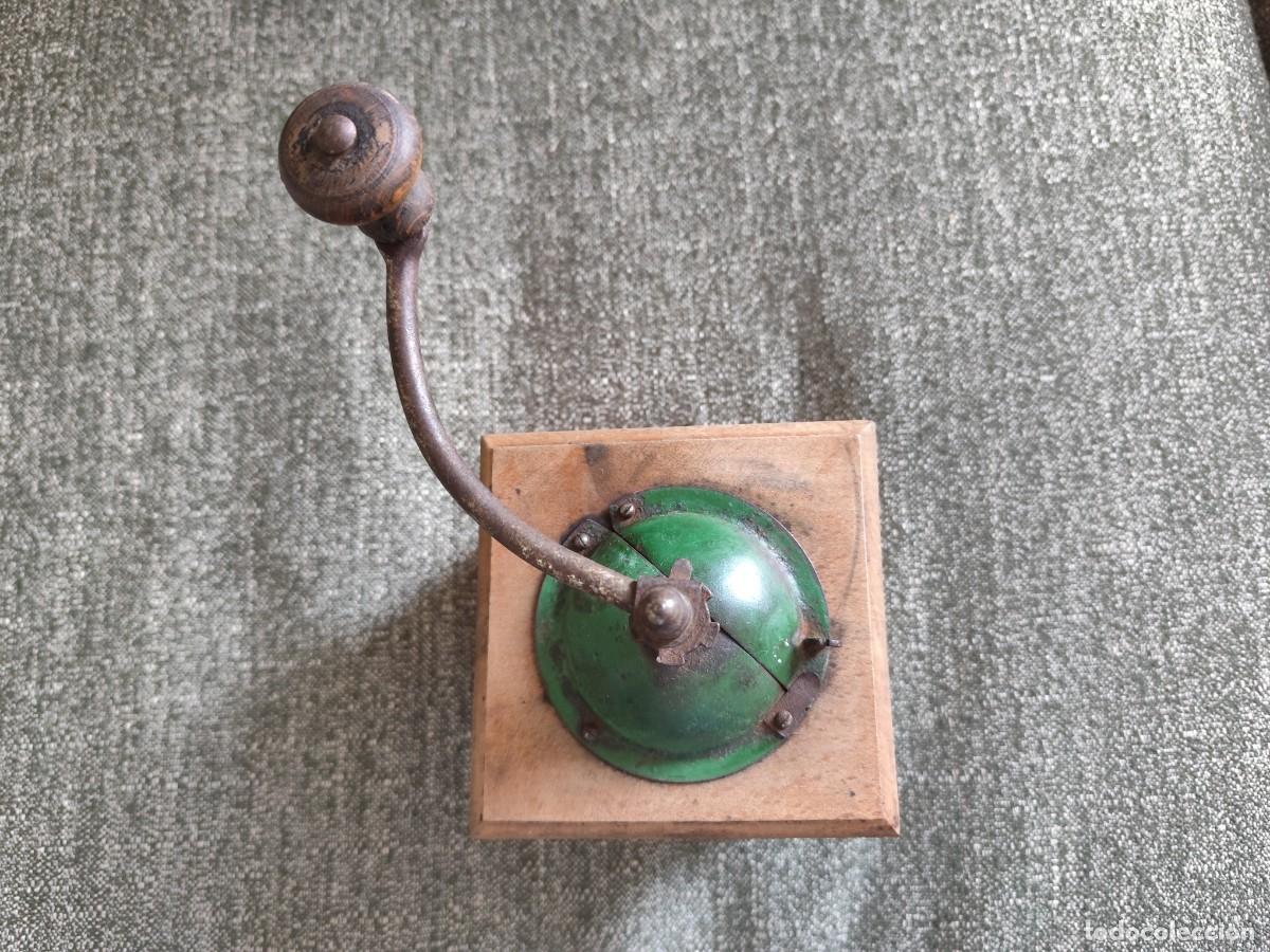 Antig&uuml;edades: Antiguo MOLINILLO DE CAF&Eacute; DE MADERA Y LAT&Oacute;N, ELMA - Foto 5