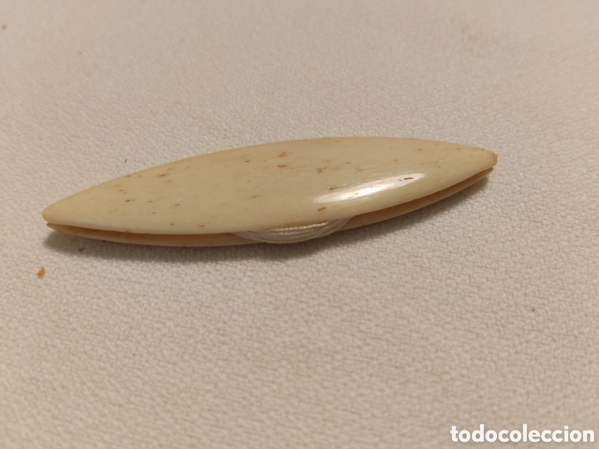 Antiques: &nbsp;lanzadera de frivolit&eacute;&nbsp;