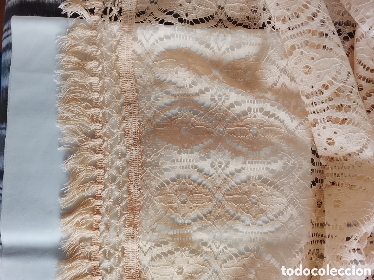 Antig&uuml;edades: Colcha de encaje para cama. - Foto 3