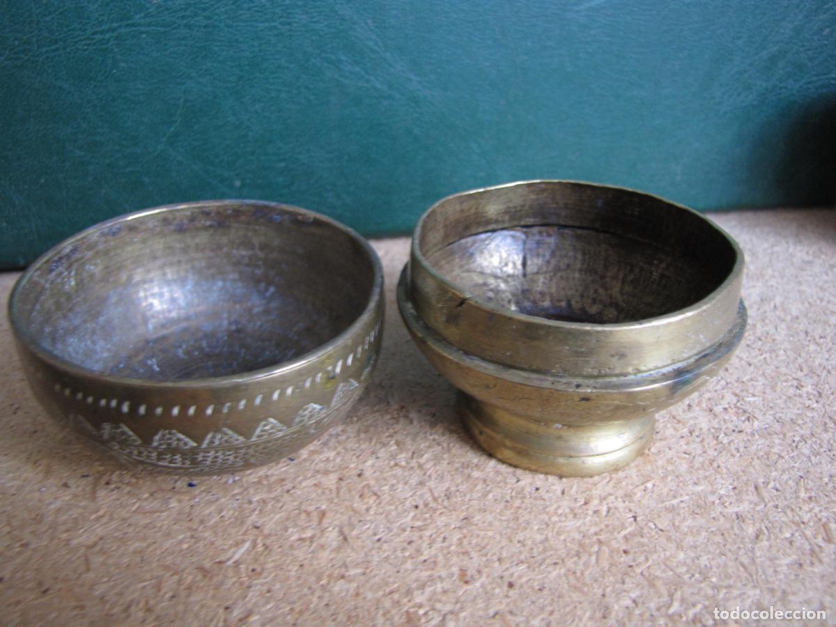 Antig&uuml;edades: 86.- Pareja de recipientes de bronce para nuez betel. Java S XIX - Foto 7